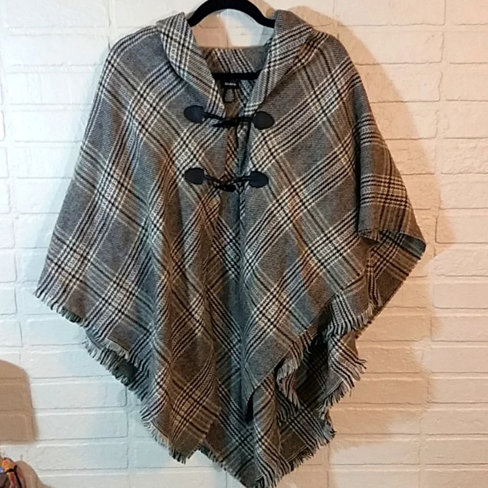 Modena Shawl - Picture 1 of 5